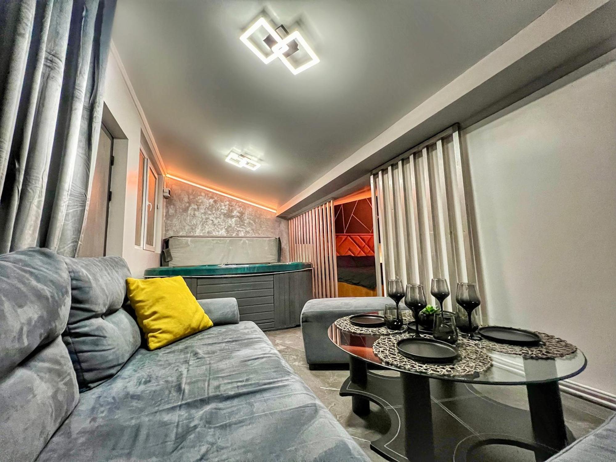 Luxor - Jacuzzi&Cozy Apartments 시비우 외부 사진